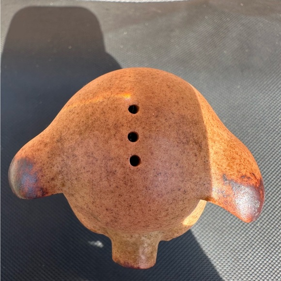 Vintage Stoneware Happy Pig Salt and Pepper Shakers Pottery Japan UCTCI - Picture 5 of 7